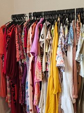 20 STÜCK GR.38/40 RESTPOSTEN PAKET KONVOLUT KLEIDER UND ANDERES BUNT VIELFALTIG