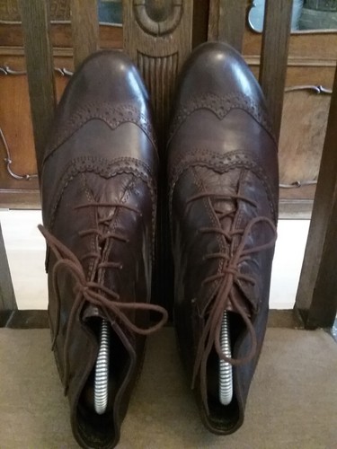 Stiefelette budapester - stiefelette,,