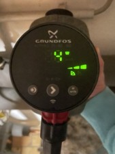 GRUNDFOS Hocheffizienz Umwälzpumpe ALPHA2 25-80 180mm, G 1 1/2, 99261732
