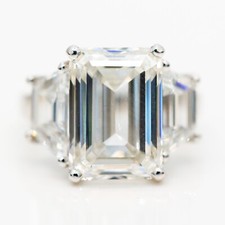 Ring Solitär mit Akzent 750/18K Weißgold CVD Brillant 10.10 ct F/VS Gr.53