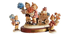 Hummel Goebel Figuren  "Love's