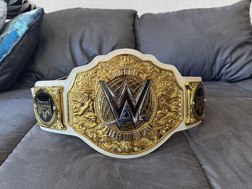 Wwe womens world heavyweight - world,