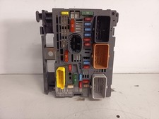 Citroen C4 original Steuergerät Bordnetz BSM Motorraum 9664706280 Bj 2008