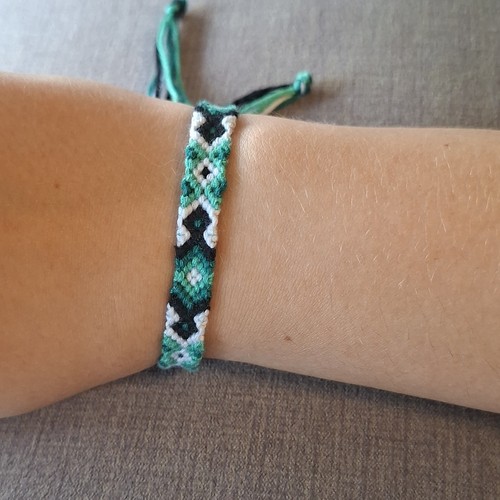 Armband aus stickgarn - armband, mit