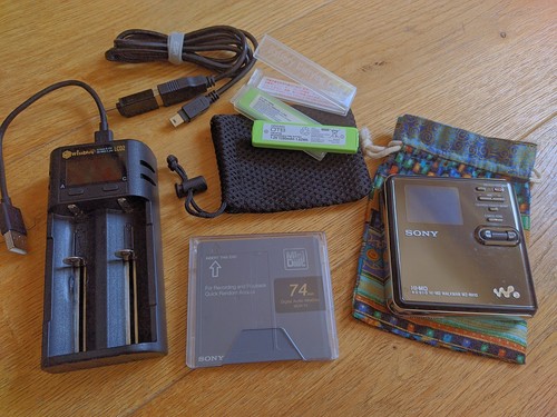 Sony minidisc recorder - hi-md,