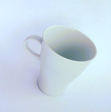 GROSSE PORZELLAN KAFFEE-TASSE
