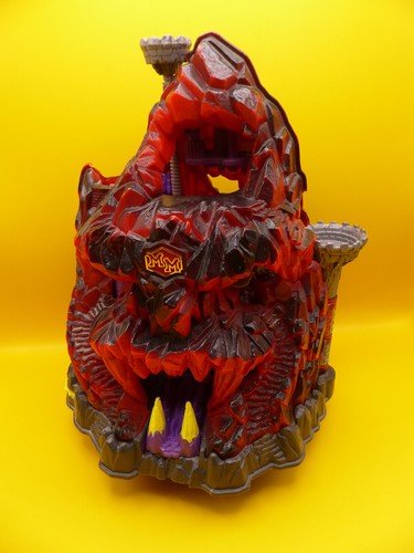 Mighty max trapped - max, skull