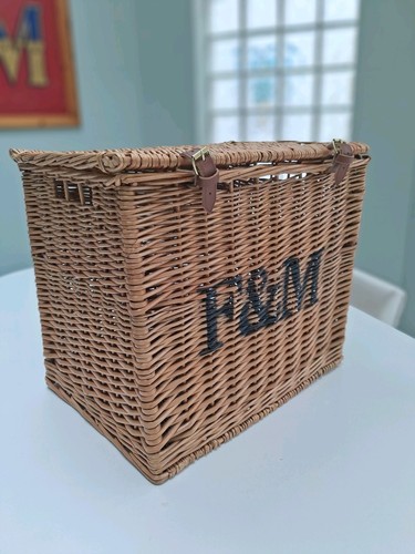 Grosser fortnum und - grosser, f&m