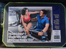 MB Master Box Special Cargo Sandy and George Skip Trucker Figur 1:24 Kit 24062