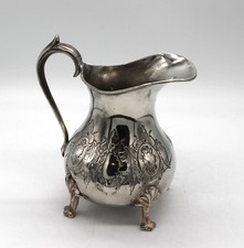 S-1396 Schön verziertes Milchkännchen, Antik England versilbert