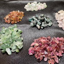 Bunter Turmalin Roh! Rot