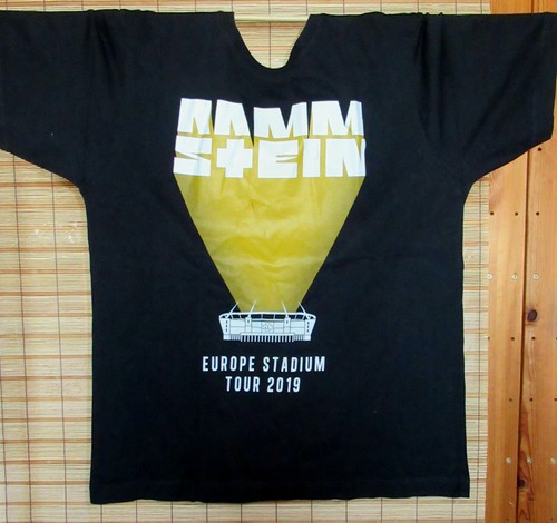 Schwarzes tourshirt - schwarzes,