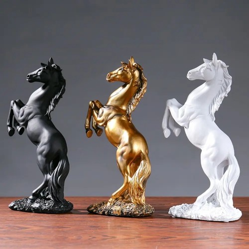 Schwarze aufzucht pferd statue - pferd,