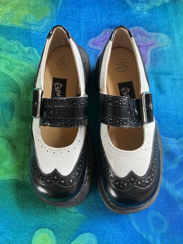 Anarchic mary janes - t.u.k.,,