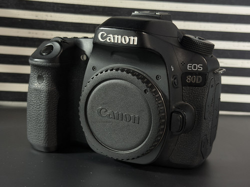 Canon eos 80d 2mp dslr - eos,