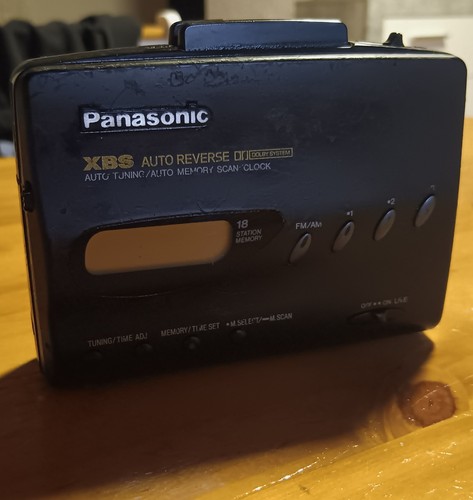 Panasonic v195 xbs walkman - panasonic,