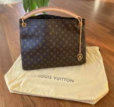 Louis Vuitton Artsy MM