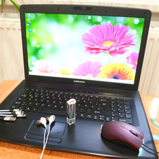 XXL SET I Medion P7815 17 Zoll