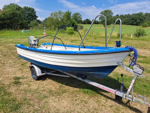 Angelboot mit motor honda - motor,