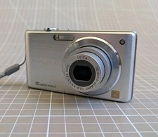 Panasonic LUMIX DMC-FS7 Kompakte Vintage 10mp Point & Shoot Sehr guter Zustand 