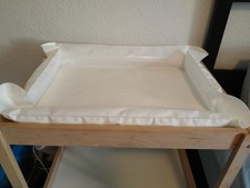 Ikea Wickeltisch mit Matratze und Laken (diaper table with mattress and sheets)