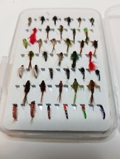 Kleine Fliegenbox 11 x 7,5 x 1,3, cm mit kleinen  Nymphen gefüllt!
