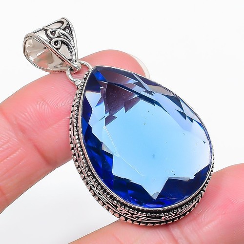 Handgefertigter blauer