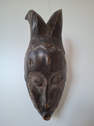 Afrikanische maske aus holz - afrikanische,