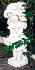 Mädchen im Kleid ängstlich