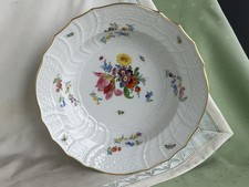 Schöner Meissen Neubrandenstein Suppenteller mit Blumen, Insekten und Gold