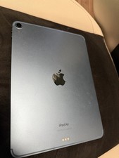 Apple iPad Air 5. Generation – 64 GB – Blau – WiFi + 5G – Defekt / Bastlergerät