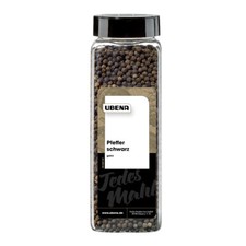 Ubena Pfeffer ganz schwarz