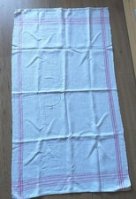 uraltes grob gewebtes Leinenhandtuch mit roten Streifen, L 115 x B 61 cm