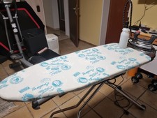 Dampfbügelstation, Bügelbrett, Bügeleisen