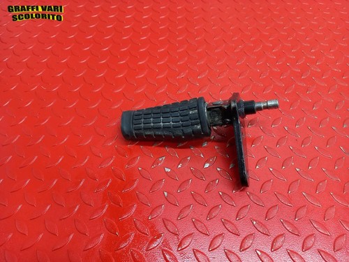 Front left footrest suzuki - front,