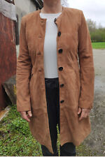 Tailierter  Ziegenvelour-Mantel, von B. v. Schönfels, Größe 38, Preis -70 %,