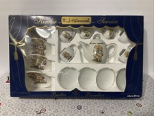 M. J. Hummel Follow The Leader