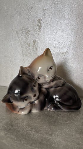 Katzenfiguren
