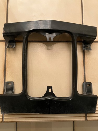 Ausschnitt frontmaske bmw - ausschnitt,