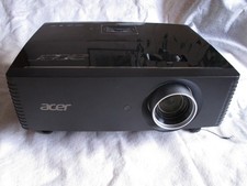 ACER Beamer P7215  gebraucht / nur 880 Lampenstunden