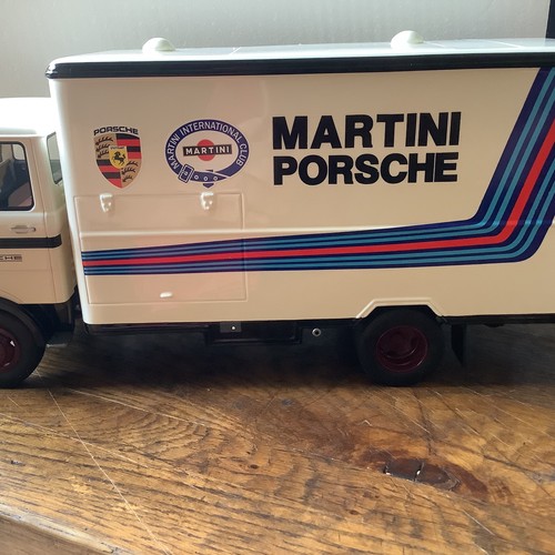 Premium classixxs 18 - premium, 1:18