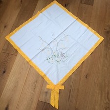 Tischdecke Mitteldecke Osterhase 85 x 85 cm Vintage 90er Stickerei Baumwolle