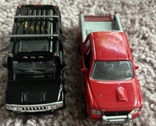 2 Spielzeugautos Modellautos