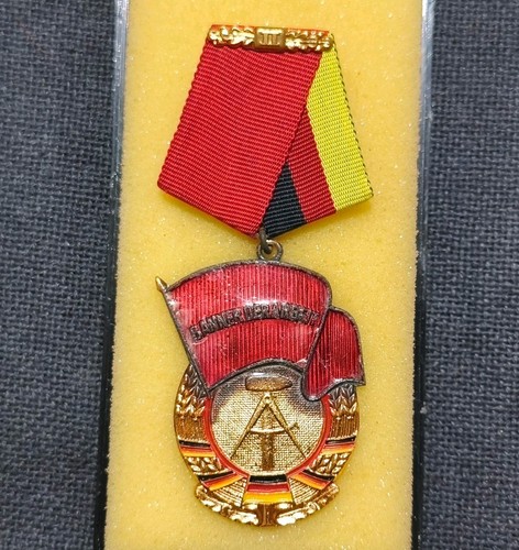 Auszeichnung ddr orden banner - orden,