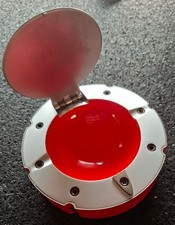 RARITÄT / SAMMLERSTÜCK  -  FERRARI F1 MARLBORO ASCHENBECHER  -  NEU + UNBENUTZT