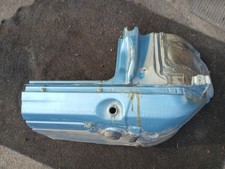 Schwellerkopf vorne rechts