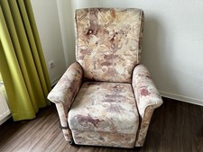 Elektrisch verstellbarer Sessel / Fernsehsessel mit Aufstehhilfe & Liegefunktion