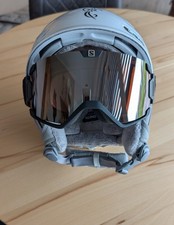 Damen Ski Helm mit passender Skibrille
