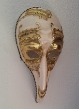 Original venezianische ausdrucksstarke Vogelmaske, mit goldenen Elementen