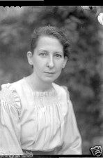 Portrait jeune femme dans le